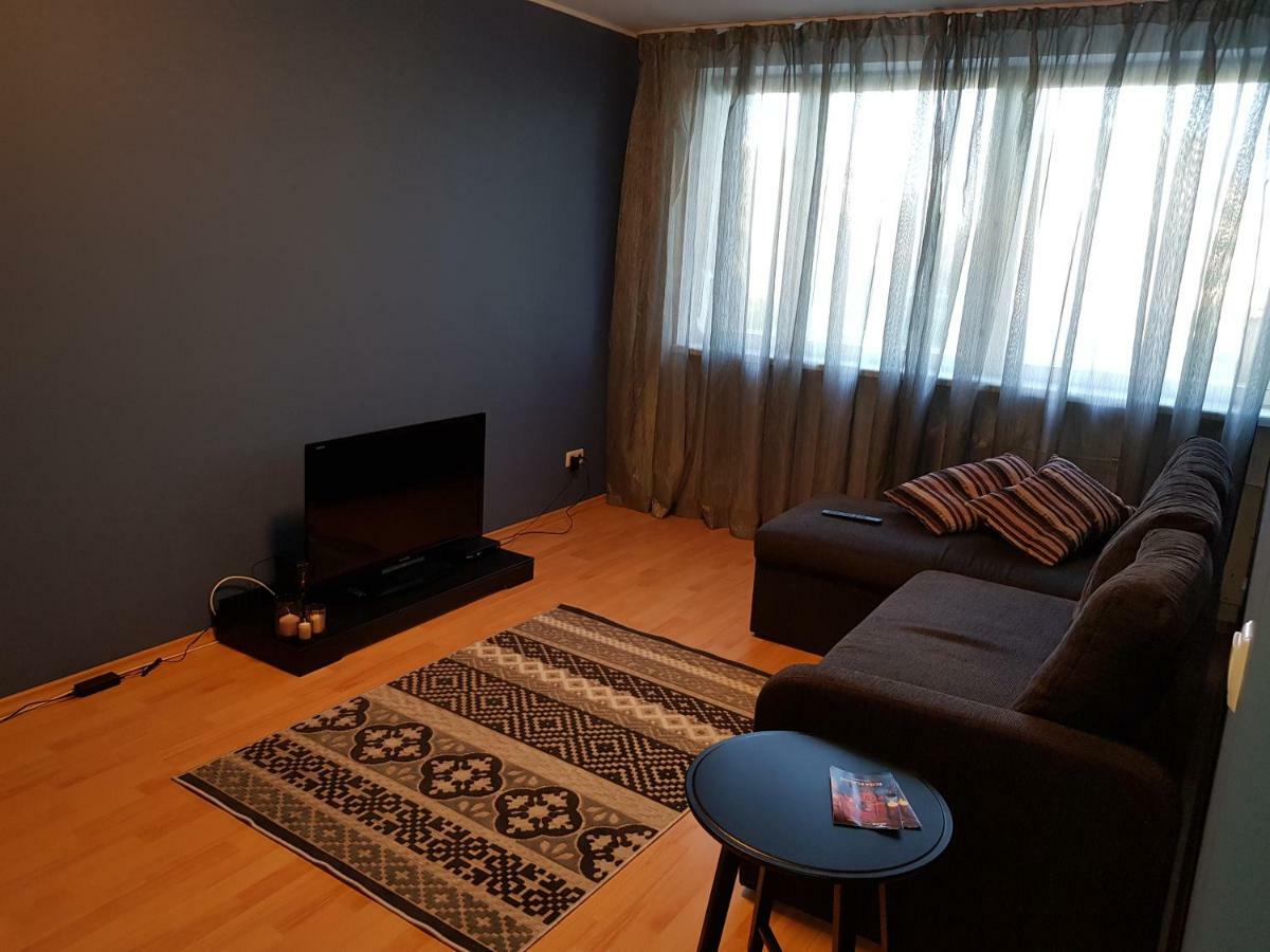 Apartments Pakri パルティスキ エクステリア 写真