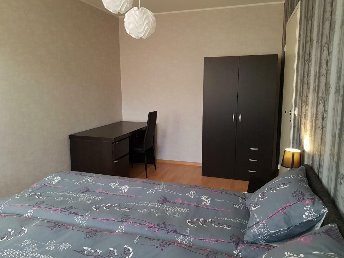 Apartments Pakri パルティスキ エクステリア 写真