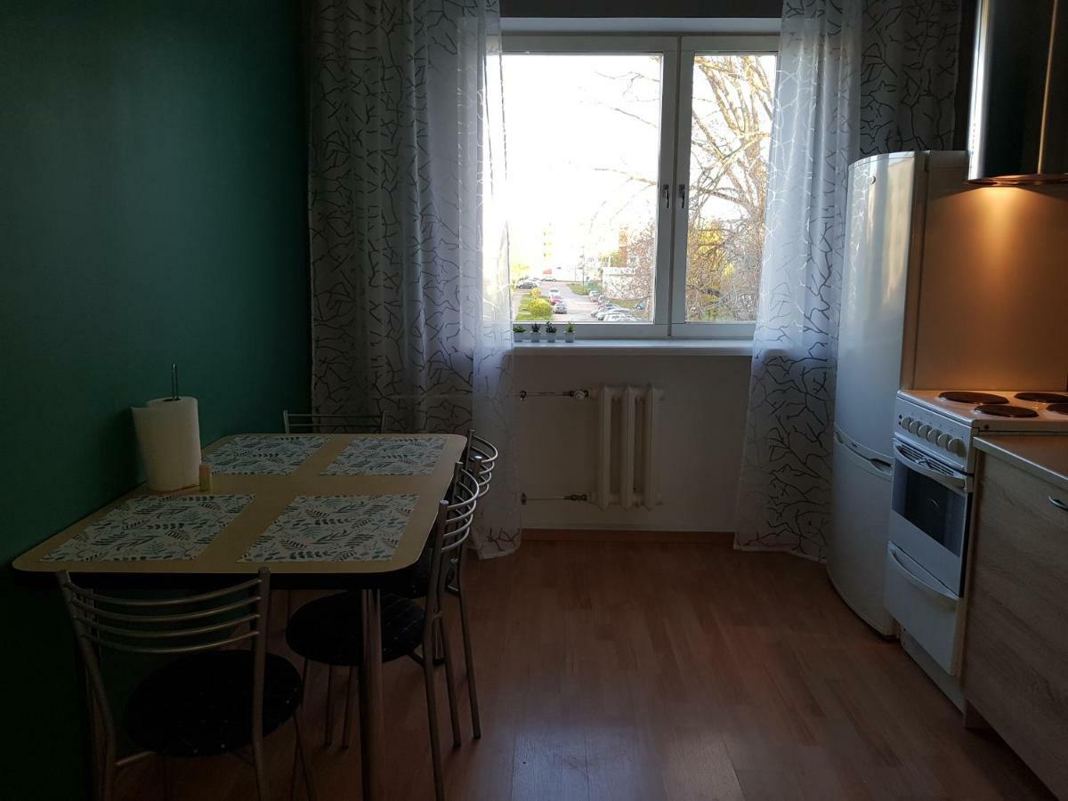 Apartments Pakri パルティスキ エクステリア 写真